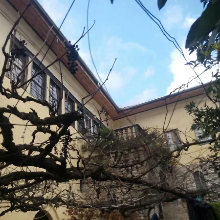 Kore's Hause Penzion Gjirokastër